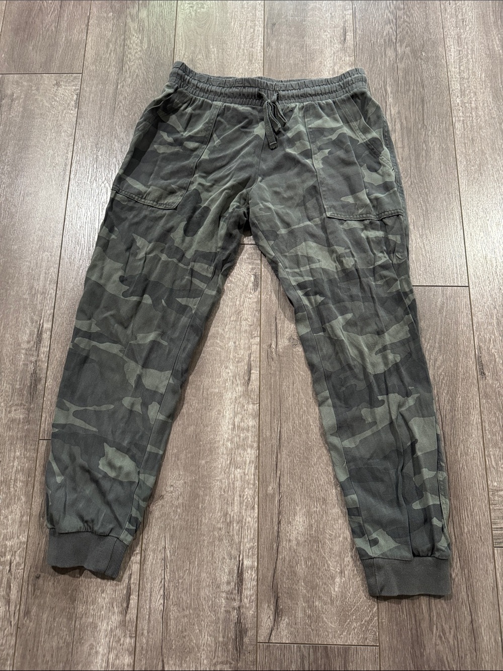 Splendid camo jogger pants XS